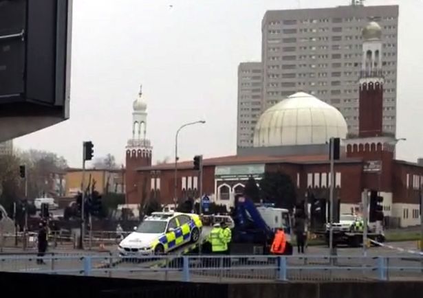 The police car is towed away. (Photo: Birmingham Mail)